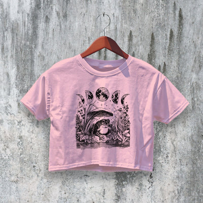 Frog Crop Top Y2K Crop Tee Cute Frog Lover Shirt Night Style Design