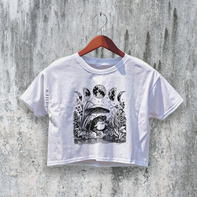 Frog Crop Top Y2K Crop Tee Cute Frog Lover Shirt Night Style Design